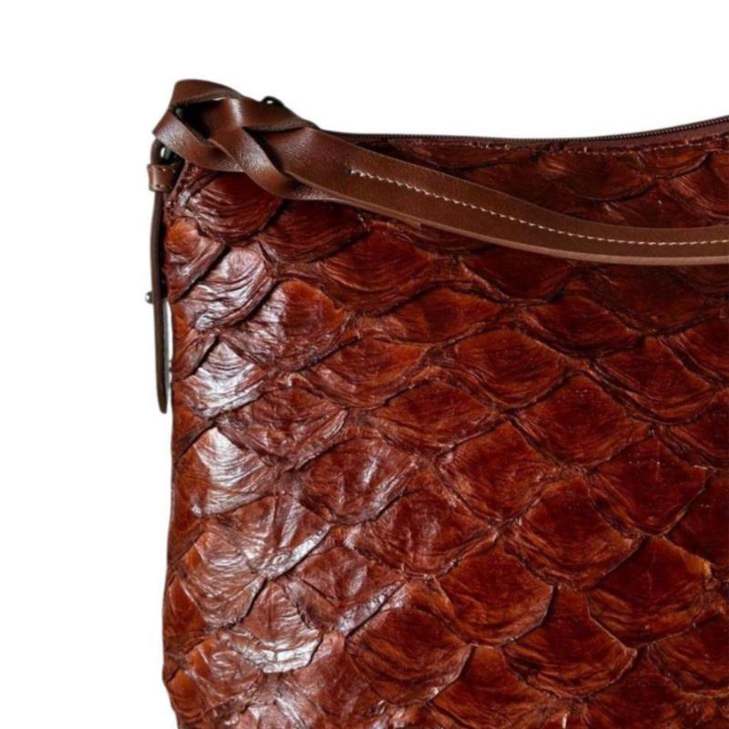 Bolsa couro pirarucu 