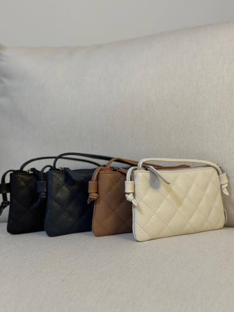 Bolsa matelassê pequena 