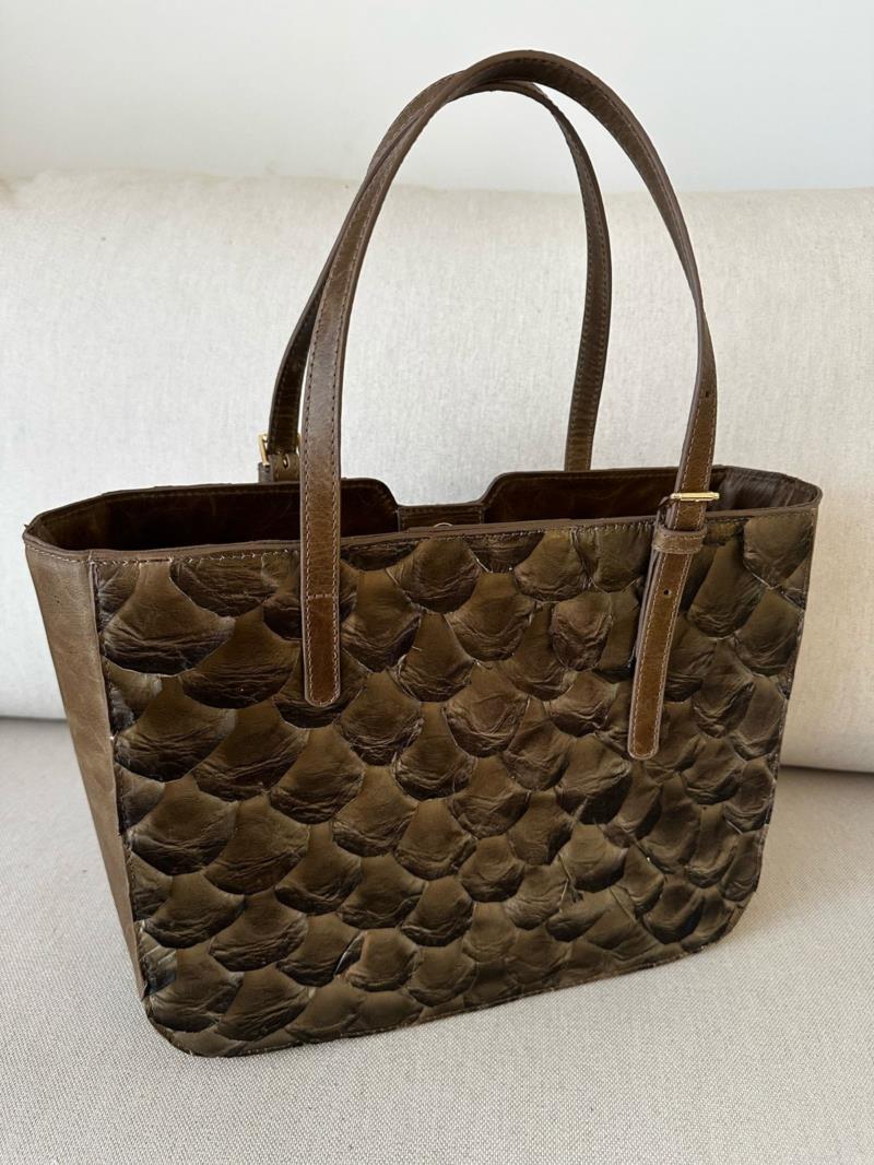 Bolsa couro pirarucu 