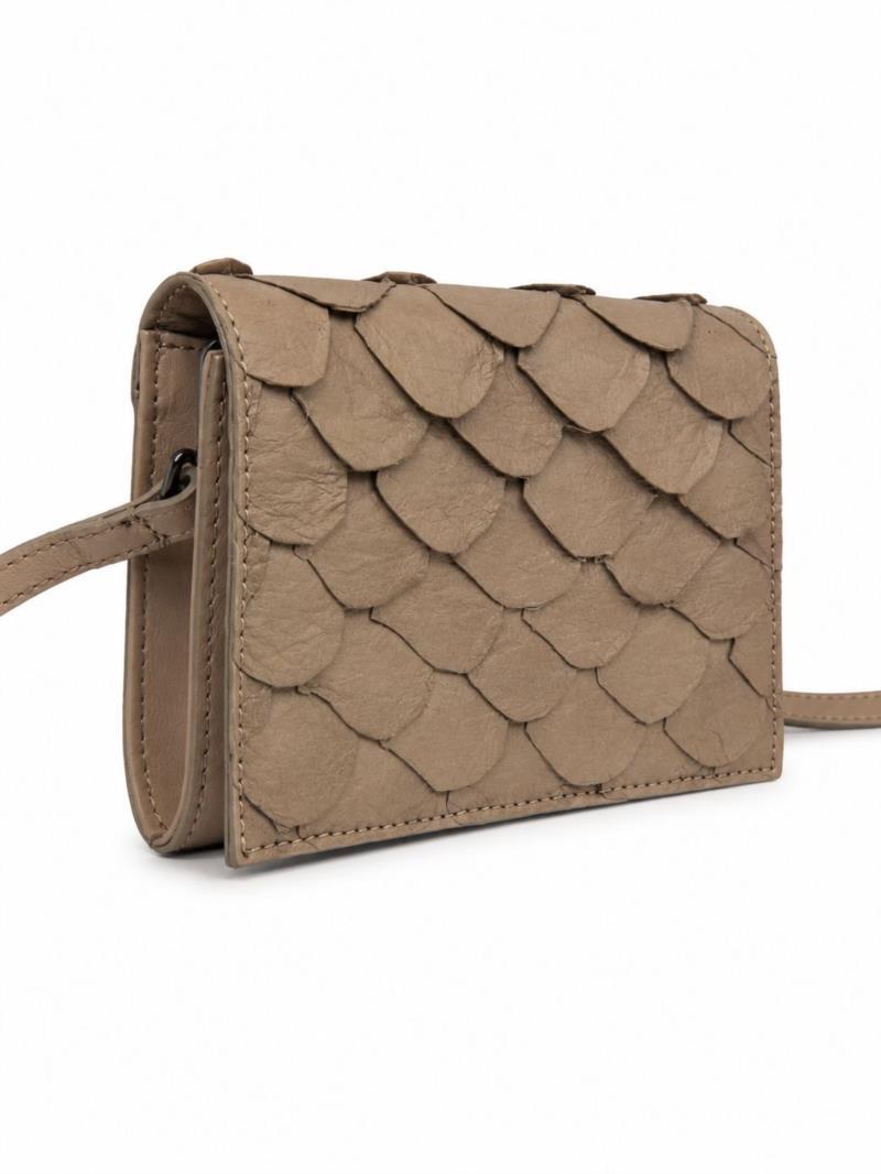 Bolsa couro pirarucu 