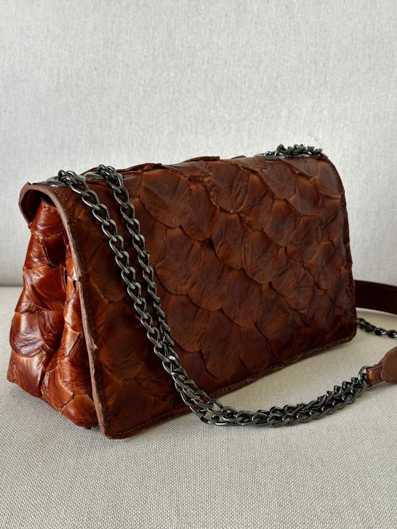 Bolsa couro pirarucu 